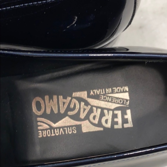 Ferragamo patent leather blue shoes - Picture 3 of 6